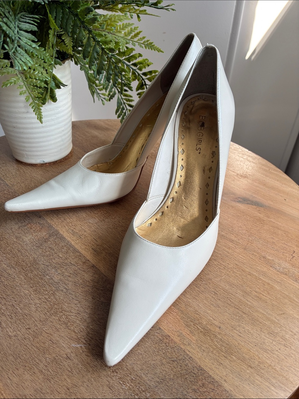BCBGirls Elegant Ivory Pointed Toe Women's Heels - Picture 2 of 7